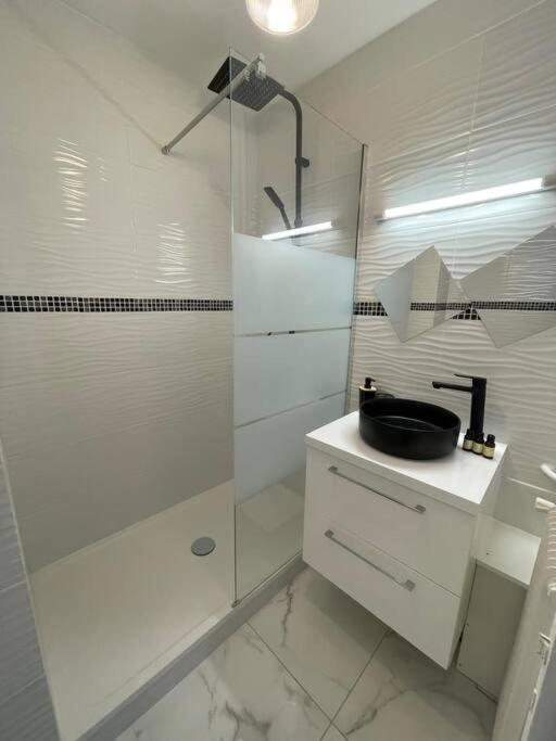 Appartement 2 Pieces, Salon Et Chambre, 44M2 Refait A Neuf كليشي المظهر الخارجي الصورة